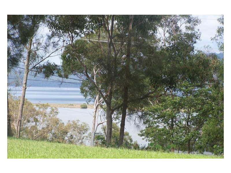 30 Green Point Drive, Green Point NSW 2428