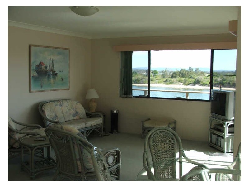 2/40 Little Street ‘Riverside’, Forster NSW 2428