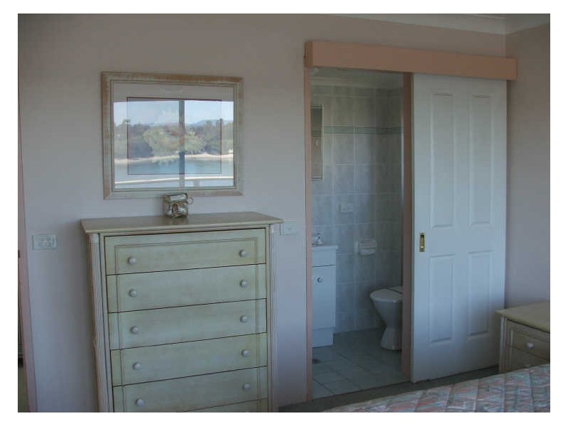 2/40 Little Street ‘Riverside’, Forster NSW 2428