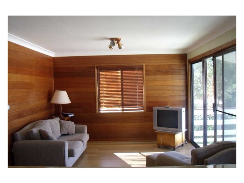 8 Emerald Drive, Diamond Beach NSW 2430