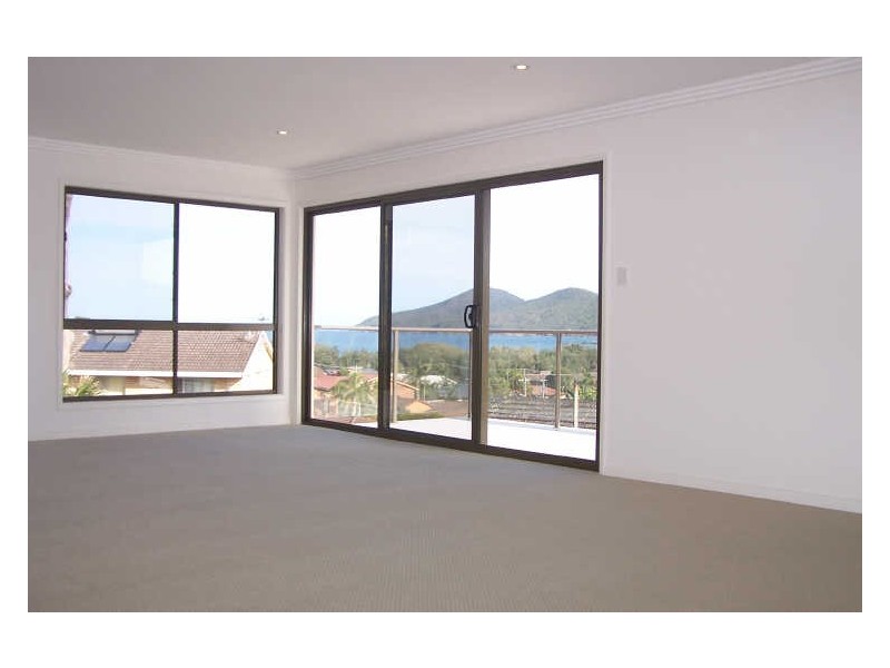 25 Lake Vista Crescent, Forster NSW 2428