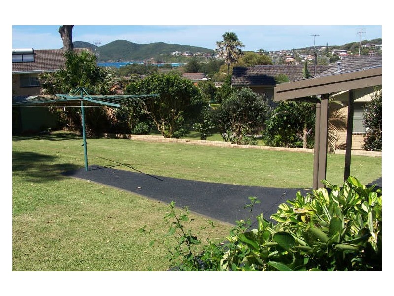 25 Lake Vista Crescent, Forster NSW 2428