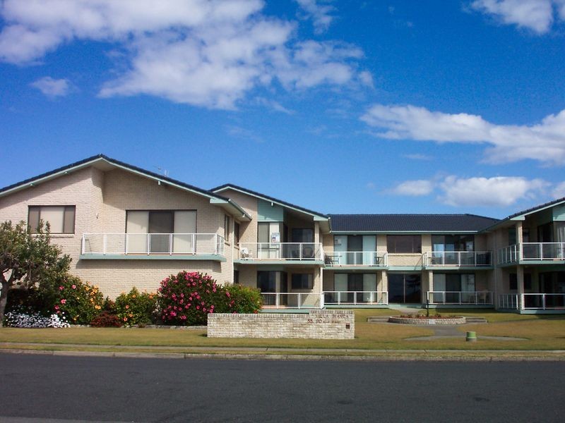 2/88-90 Head Street ‘villa bianca’, Forster NSW 2428