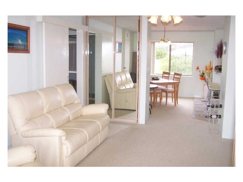 2/88-90 Head Street ‘villa bianca’, Forster NSW 2428