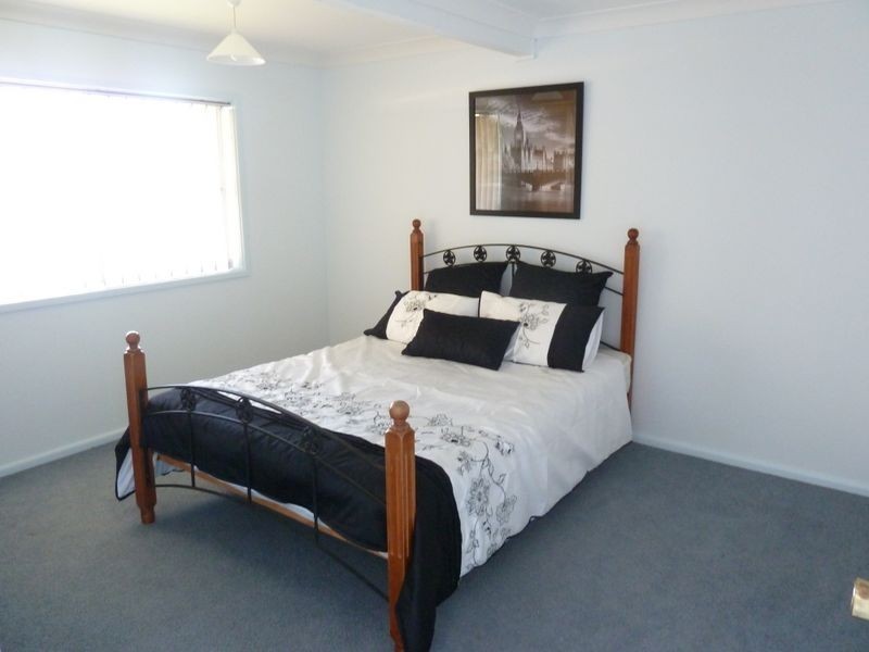 6 Skye Crescent, Forster NSW 2428