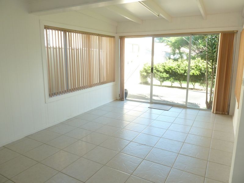 6 Skye Crescent, Forster NSW 2428