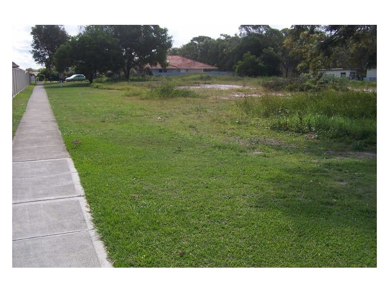 11 Michaela Place, Forster NSW 2428