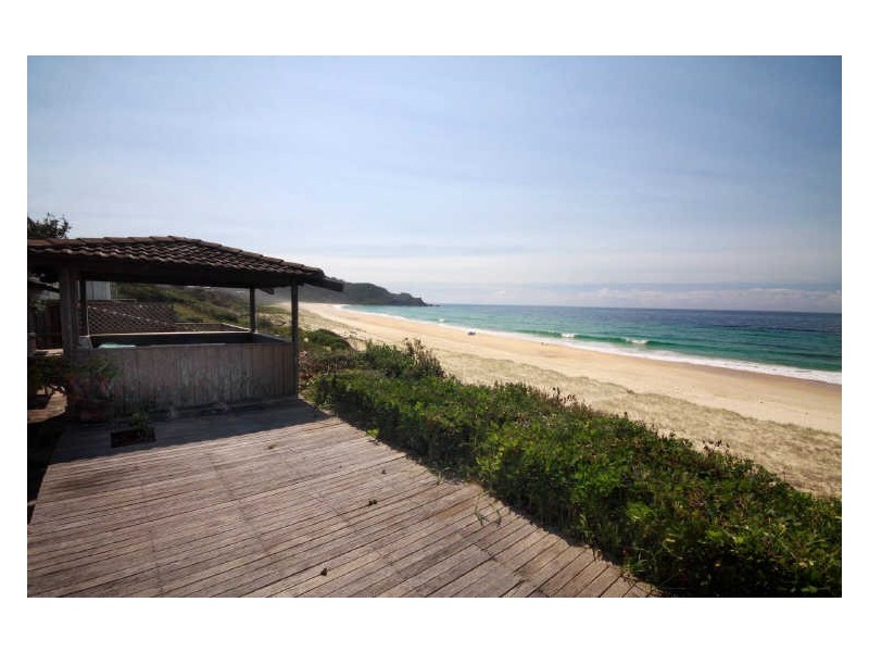 120 Boomerang Drive, Boomerang Beach NSW 2428