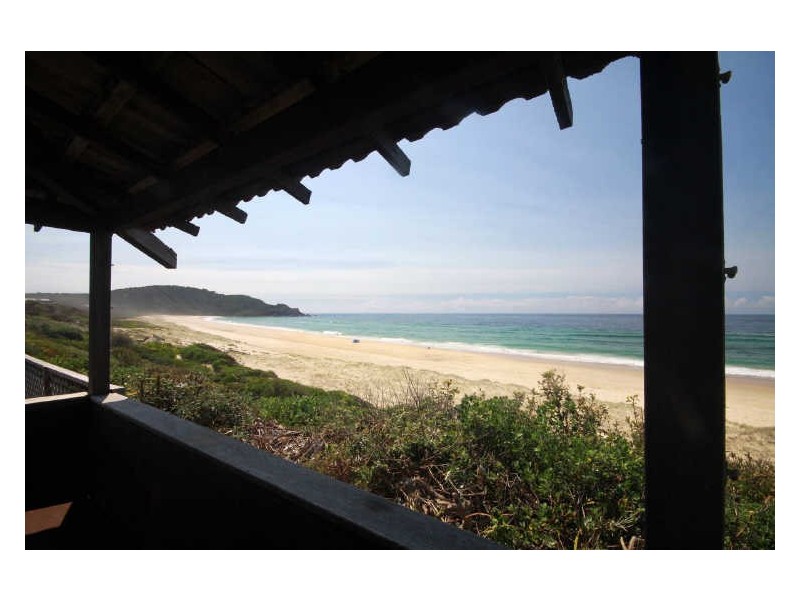 120 Boomerang Drive, Boomerang Beach NSW 2428