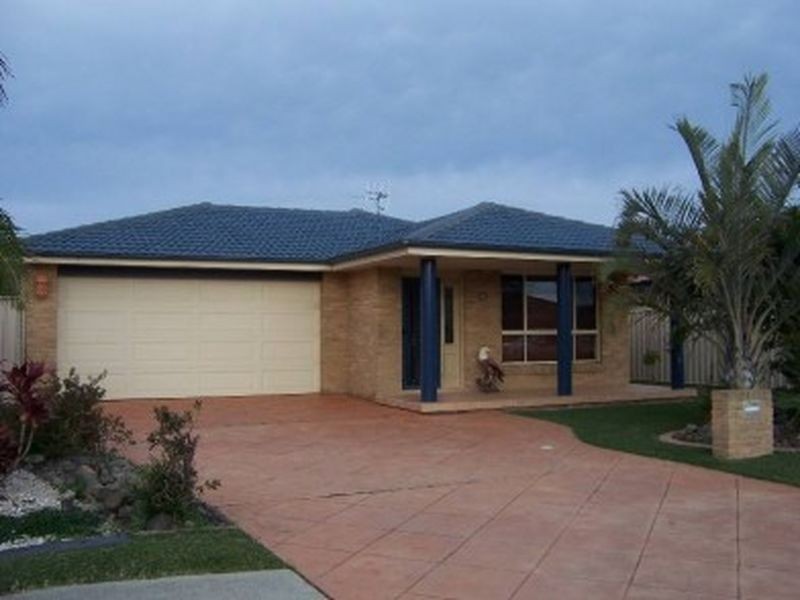 32 Wamara Crescent, Forster NSW 2428