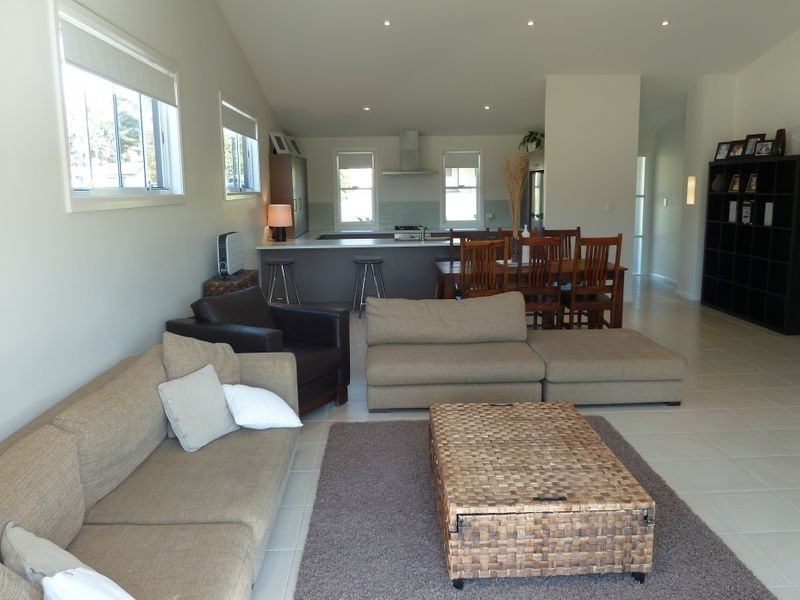 6 Laguna Court, Hallidays Point NSW 2430