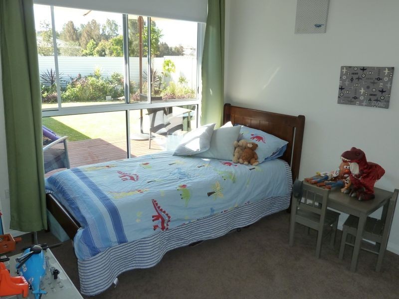 6 Laguna Court, Hallidays Point NSW 2430