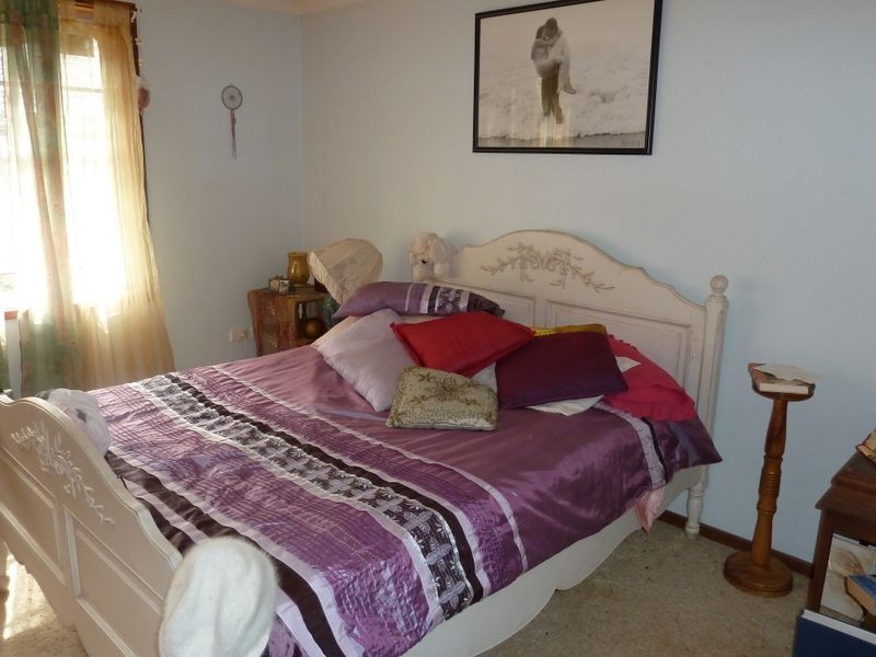 11 Treeview Place, Forster NSW 2428