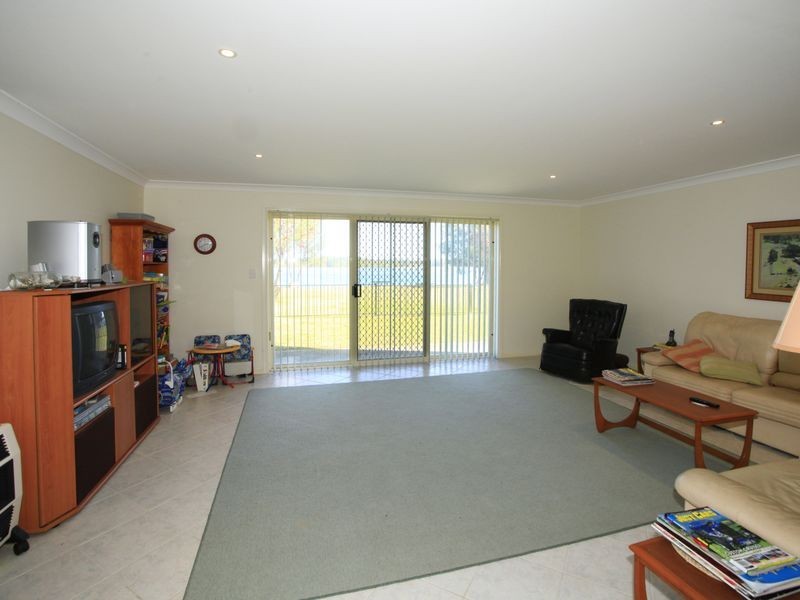 106 Taree Street, Tuncurry NSW 2428