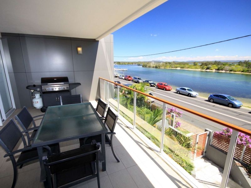 205/30-34 Little Street ‘Waterline’, Forster NSW 2428