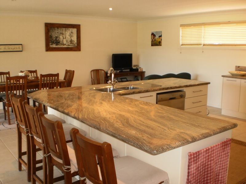10 Laguna Court, Hallidays Point NSW 2430