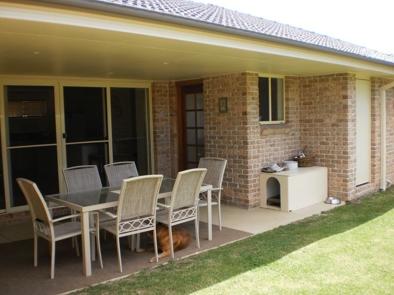 10 Laguna Court, Hallidays Point NSW 2430
