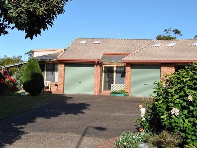 3/4 Pacific Parade, Tuncurry NSW 2428