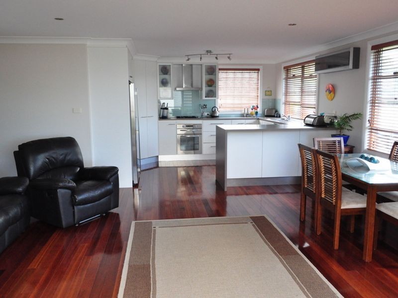 20 Emerald Drive, Diamond Beach NSW 2430