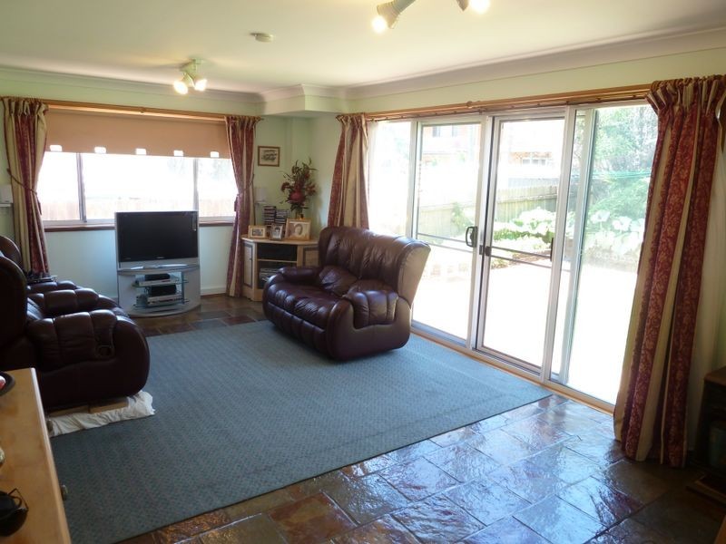 36 Lakeview Crescent, Forster NSW 2428