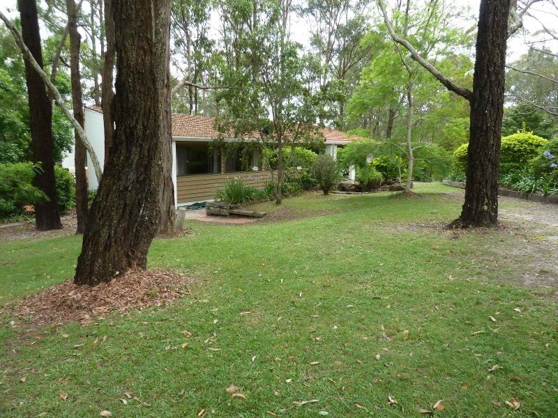 6 Woodlands Drive, Hallidays Point NSW 2430