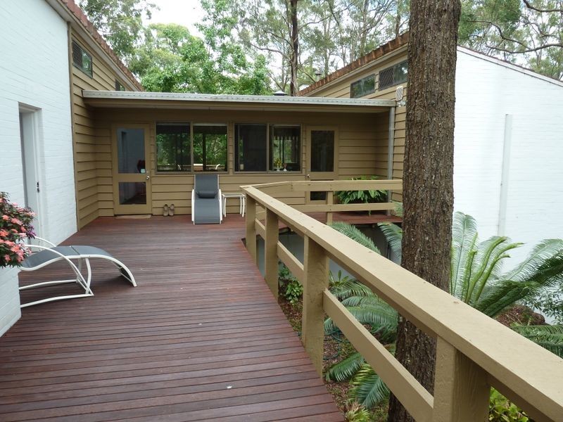 6 Woodlands Drive, Hallidays Point NSW 2430