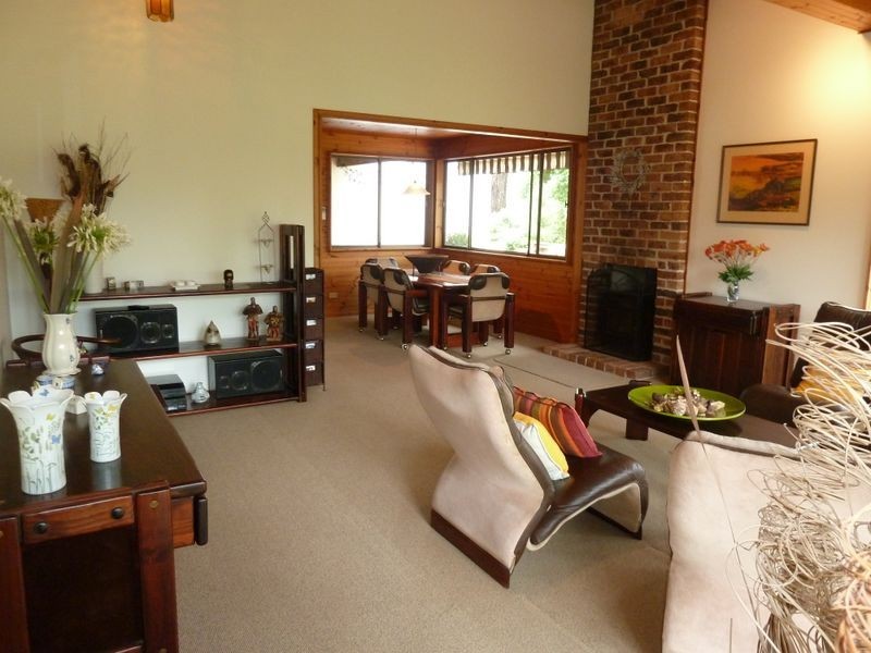 6 Woodlands Drive, Hallidays Point NSW 2430