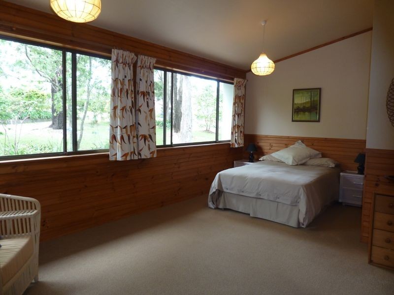 6 Woodlands Drive, Hallidays Point NSW 2430