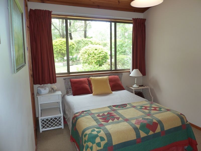 6 Woodlands Drive, Hallidays Point NSW 2430