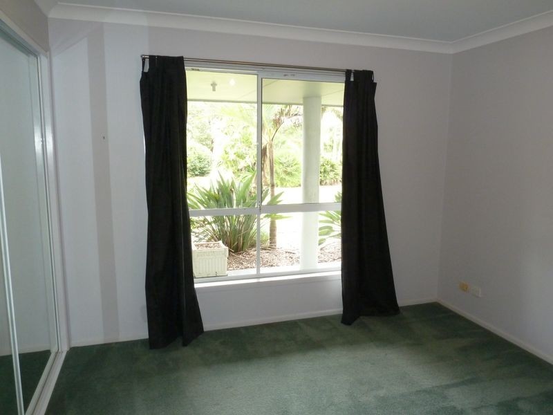 8 Fleeting Place, Tuncurry NSW 2428