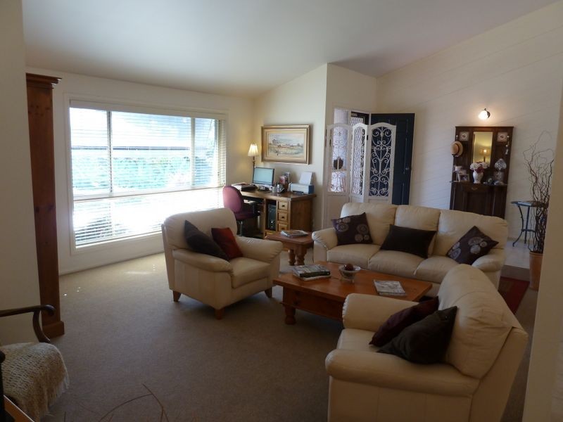 8 Palmway Crescent, Tuncurry NSW 2428