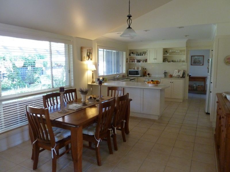 8 Palmway Crescent, Tuncurry NSW 2428