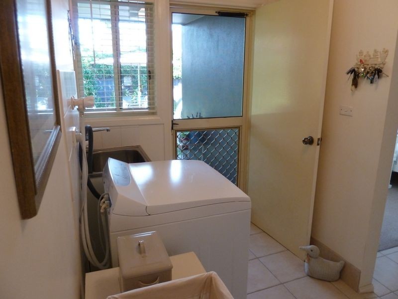 8 Palmway Crescent, Tuncurry NSW 2428