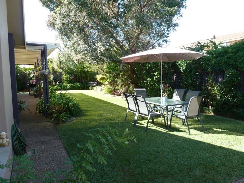 8 Palmway Crescent, Tuncurry NSW 2428