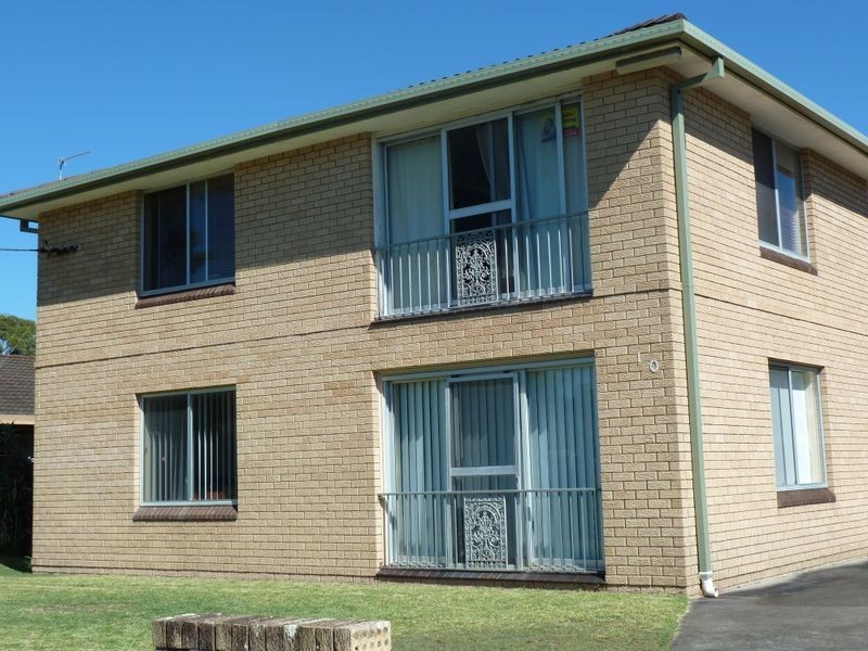 2/10 Cape Street, Tuncurry NSW 2428