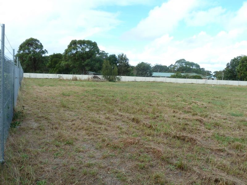 35 Chapmans Road, Tuncurry NSW 2428