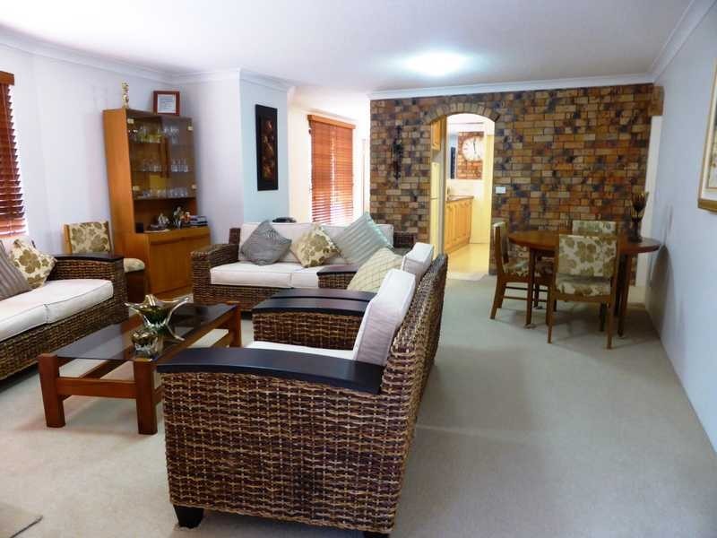 1/72 Little Street ‘Renas Court’, Forster NSW 2428