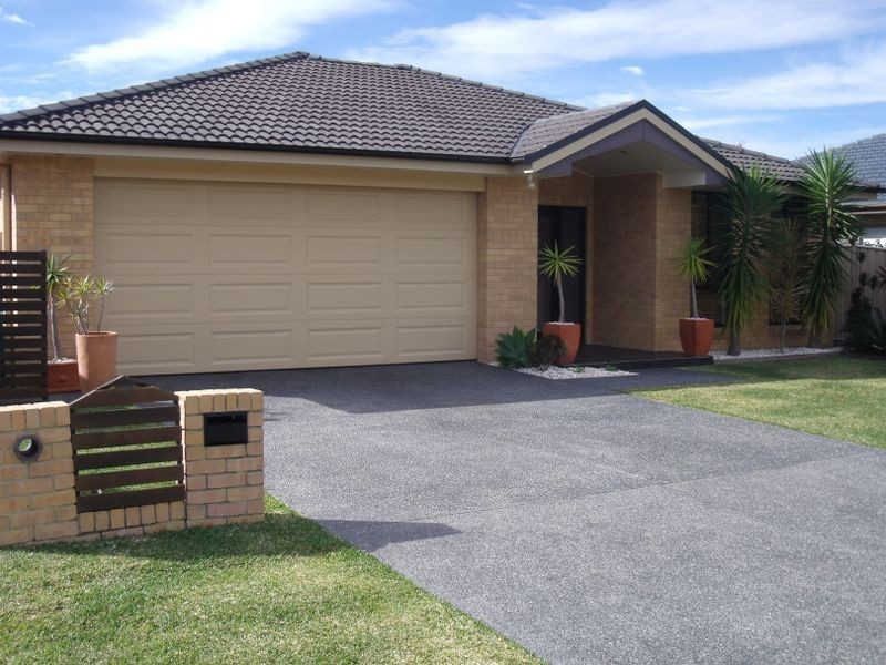 44 Nuwarra Circuit, Forster NSW 2428