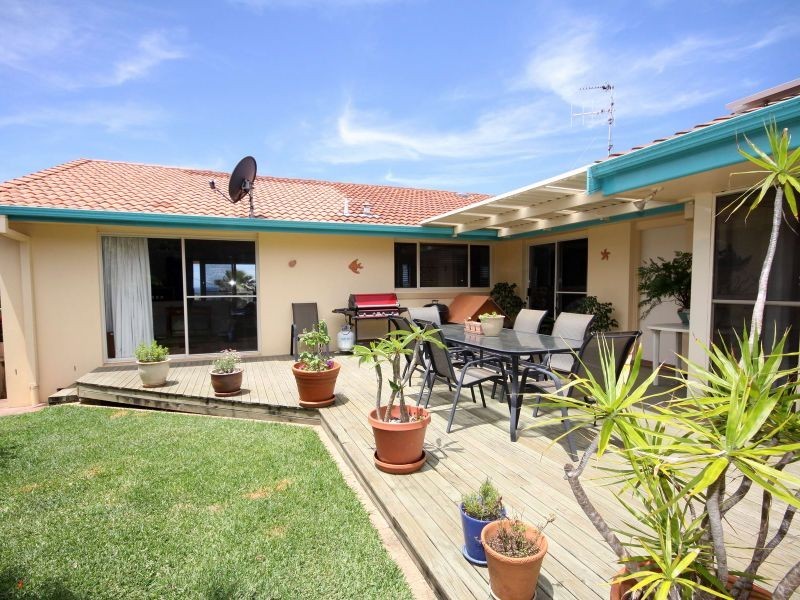 25 Palm Road, Forster NSW 2428
