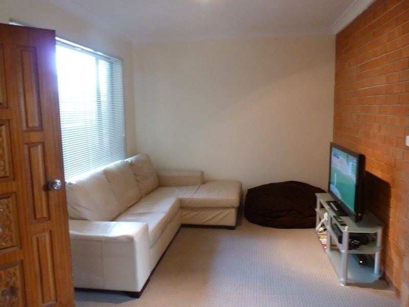 3/43 Helen Street ‘Aaron Lodge’, Forster NSW 2428