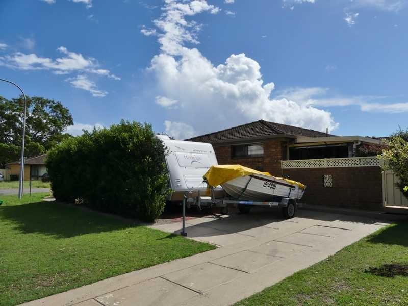 1/1 Aurum Place, Forster NSW 2428