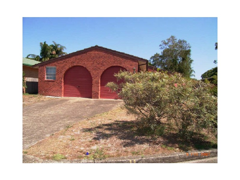 11 Treeview Place, Forster NSW 2428