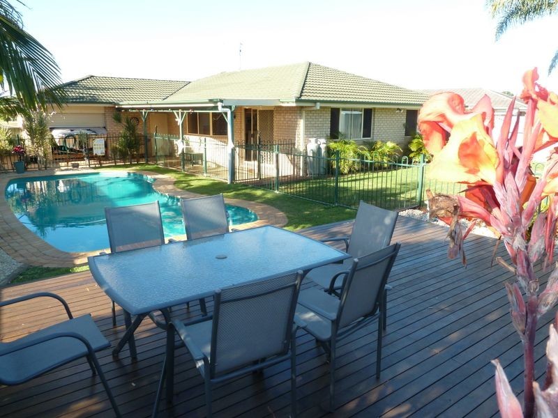 35 Grandis Drive, Tuncurry NSW 2428