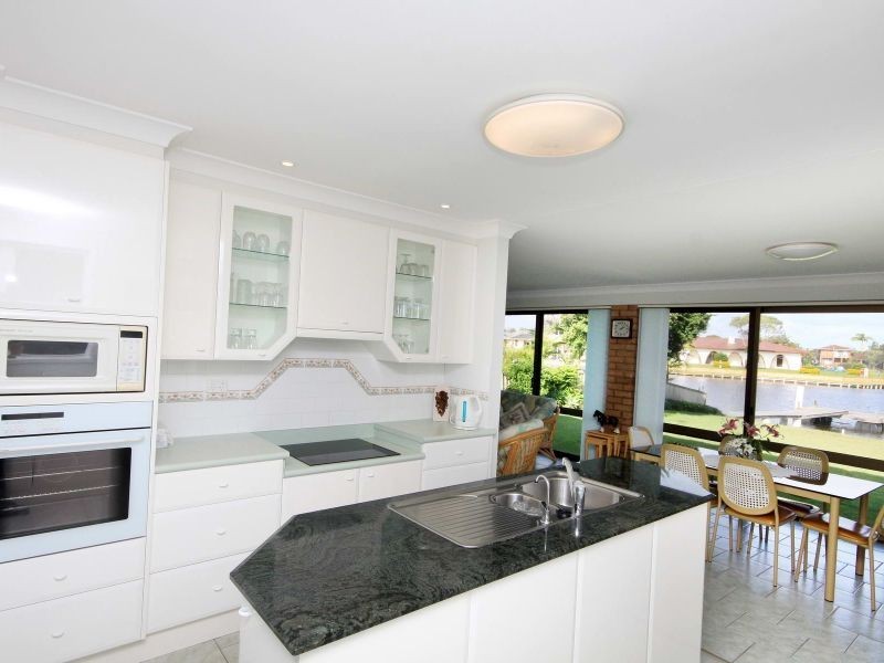 68 Taree Street, Tuncurry NSW 2428