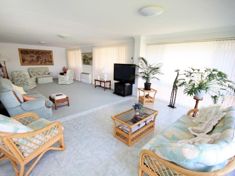 68 Taree Street, Tuncurry NSW 2428