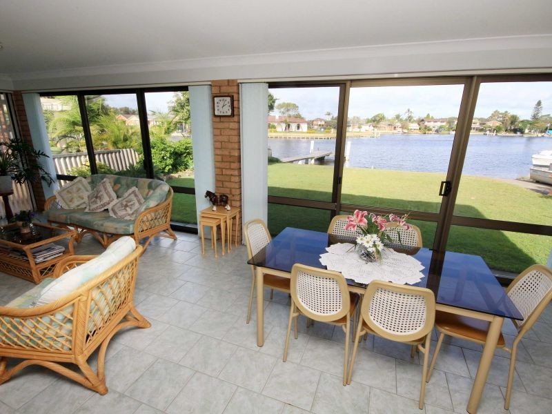 68 Taree Street, Tuncurry NSW 2428