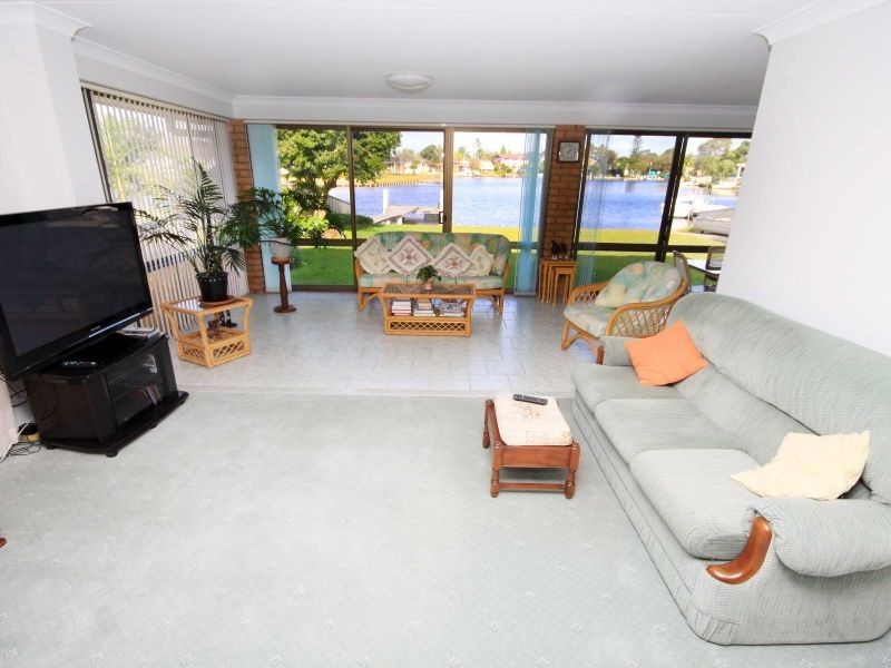 68 Taree Street, Tuncurry NSW 2428