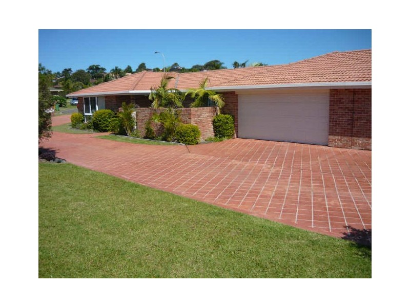 1/8 Wills Court, Forster NSW 2428