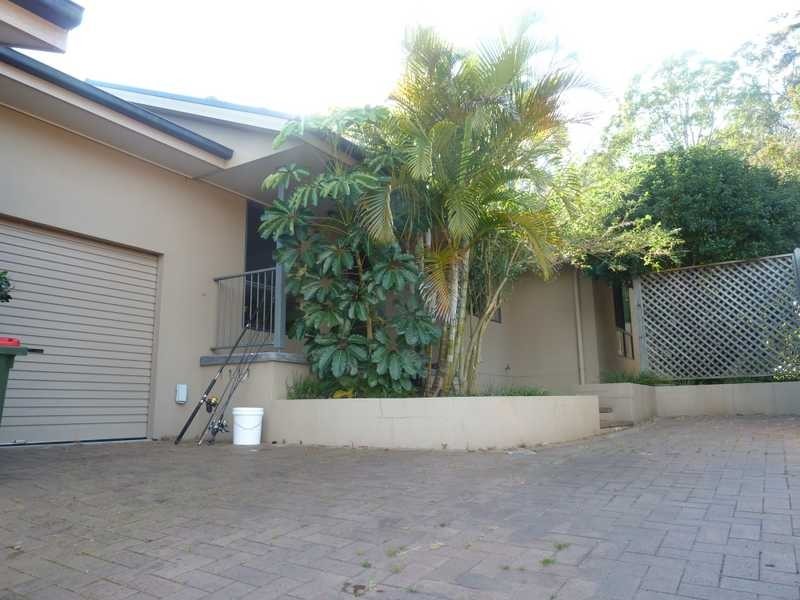 2/34 Surfview Avenue, Forster NSW 2428