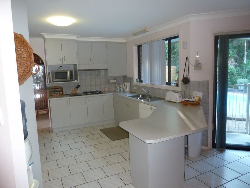 6 Montego Pl, Tuncurry NSW 2428